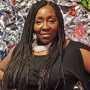 Meet your Posher, Glo